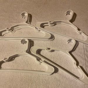 30 White Plastic Clothes Hangers